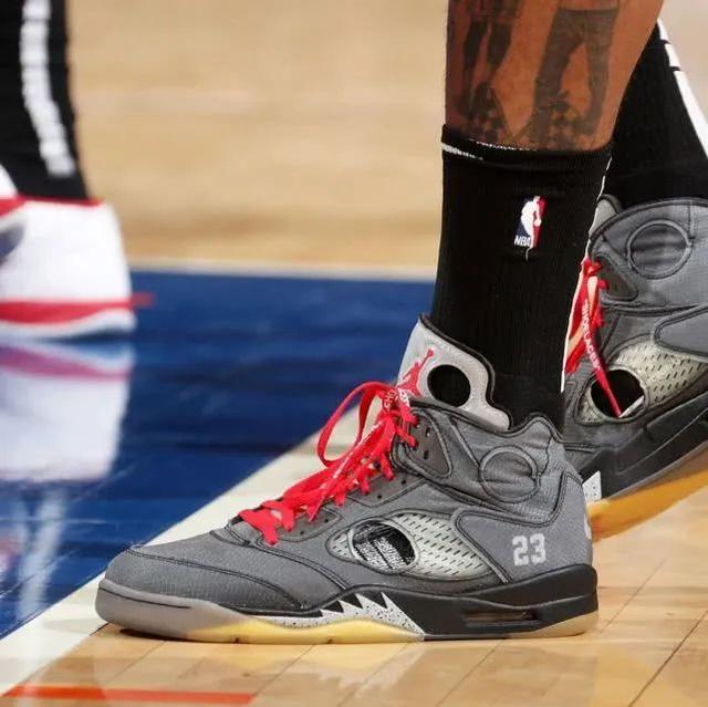 蹇韬谈战平首尔：我们很好地完成了教练部署，没拿3分很可惜（蹇韬谈战平首尔：战术执行到位，未能拿下三分略遗憾）