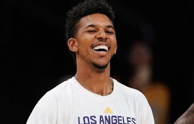 西媒：阿隆索未收到最后通牒，但老佛爷表示必须立即做出改变（西媒：阿隆索未收最后通牒，老佛爷要求立刻作出改变）