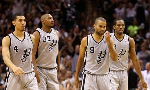 德佬：那不勒斯比去年更强；我喜欢意大利诺这样的教练（德佬：如今的那不勒斯更强，我欣赏意大利诺风格的主帅）