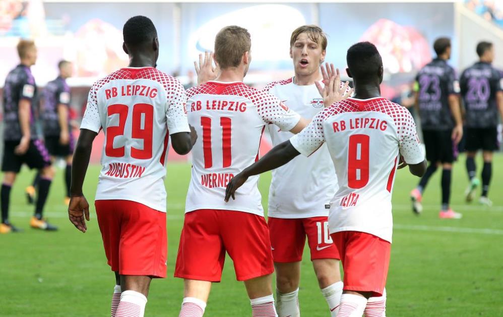 中英青训交流会嘉宾：绝杀韩国转型后卫；枪手铁闸曾获世界杯