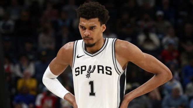 德转列自由转会身价前10：姆巴佩1.8亿欧第1，梅西8000万第2（德转公布自由身球员身价前十：姆巴佩1.8亿欧领跑，梅西8000万居次）