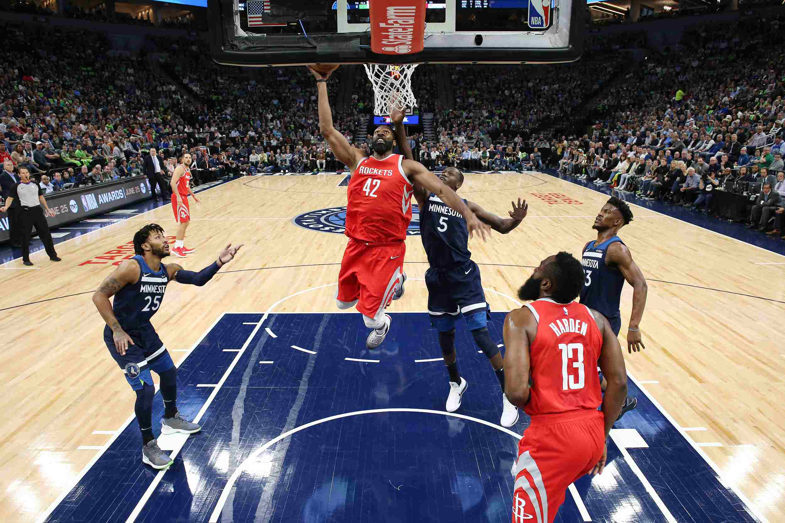 英媒：利雅得新月有意萨拉赫，利物浦对他的未来持开放态度（英媒：利雅得新月想签萨拉赫，利物浦对其去留持开放态度）