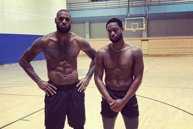 阿斯：努涅斯与萨拉赫关系密切，可能帮助利雅得新月引进后者（阿斯：努涅斯或凭私交助利雅得新月签下萨拉赫）