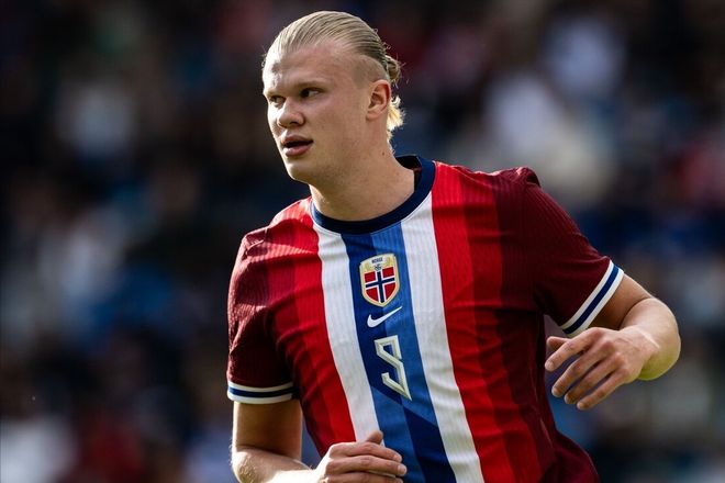 记者：韩鹏仍是泰山主帅，但俱乐部需要找个名义上的“主帅”